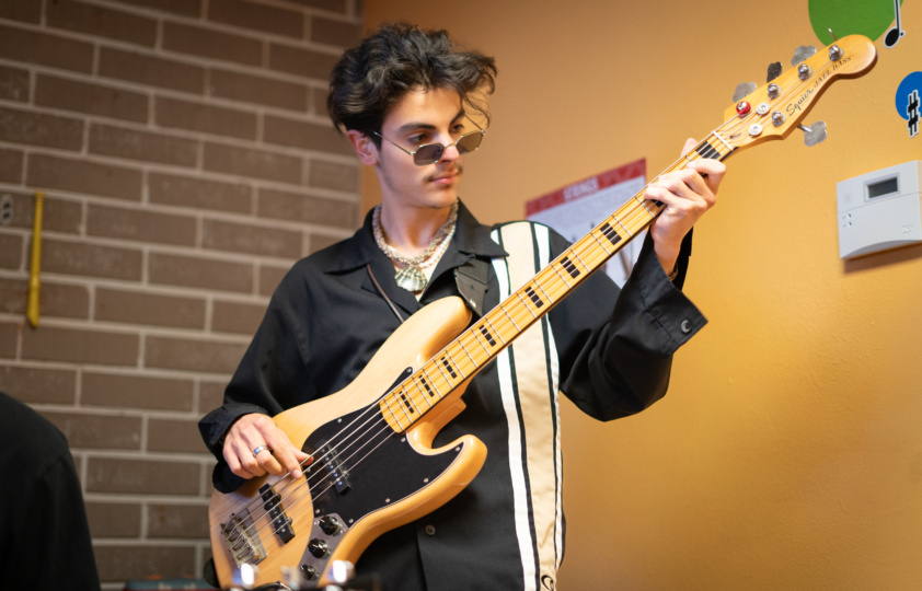 Bass guitar teacher